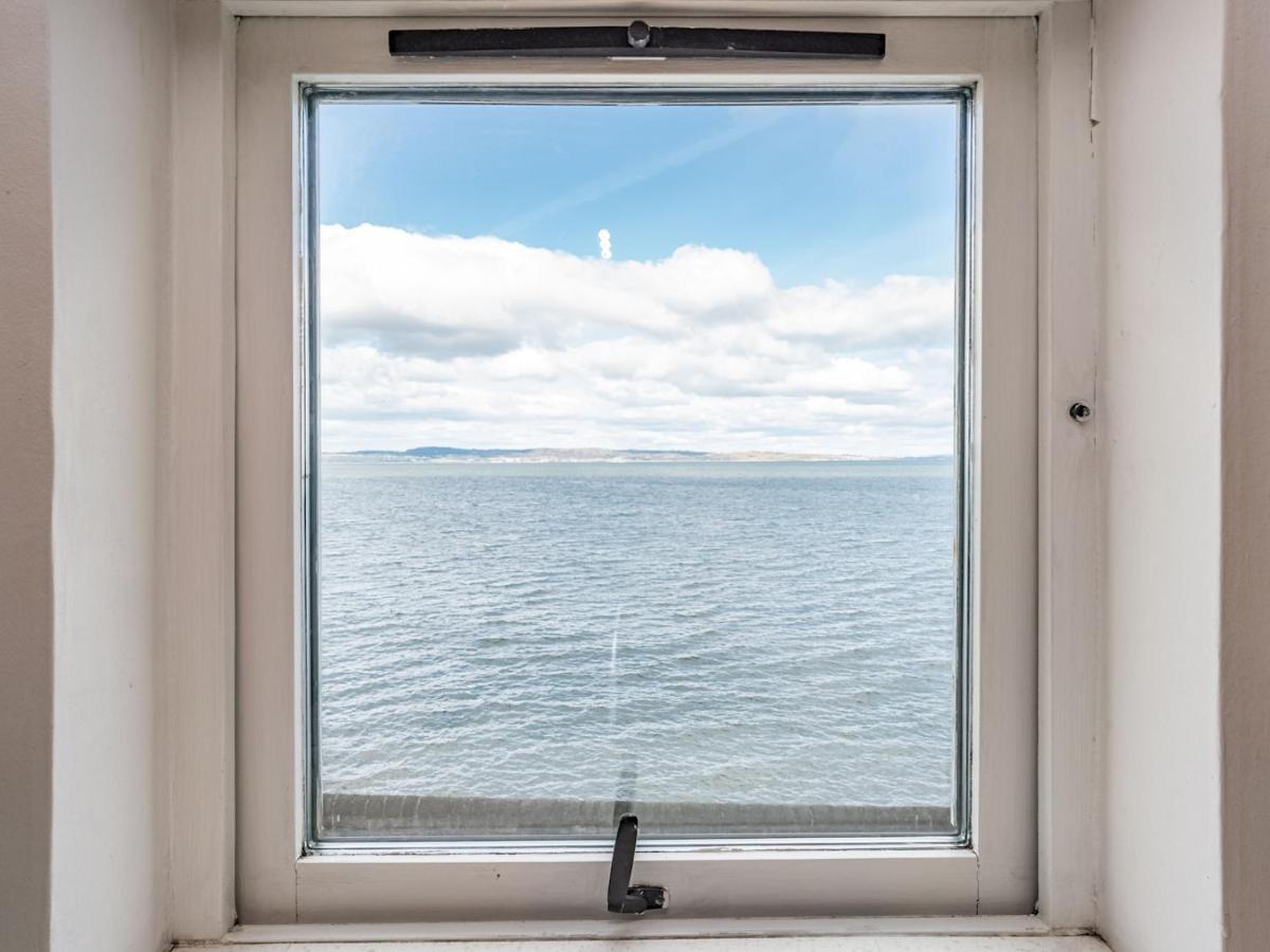 Pass The Keys Stunning Flat With Sea View And Parking Apartment Edinburgh Luaran gambar