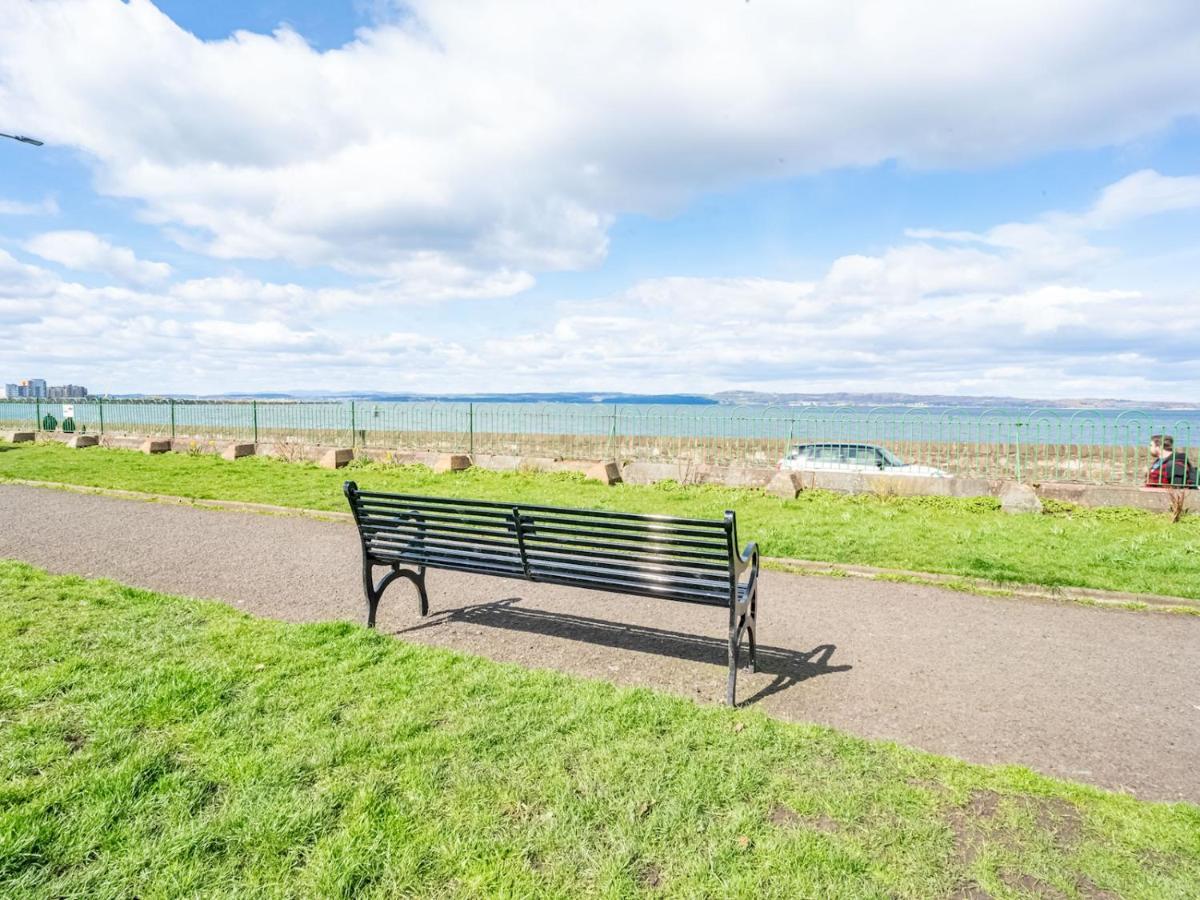 Pass The Keys Stunning Flat With Sea View And Parking Apartment Edinburgh Luaran gambar