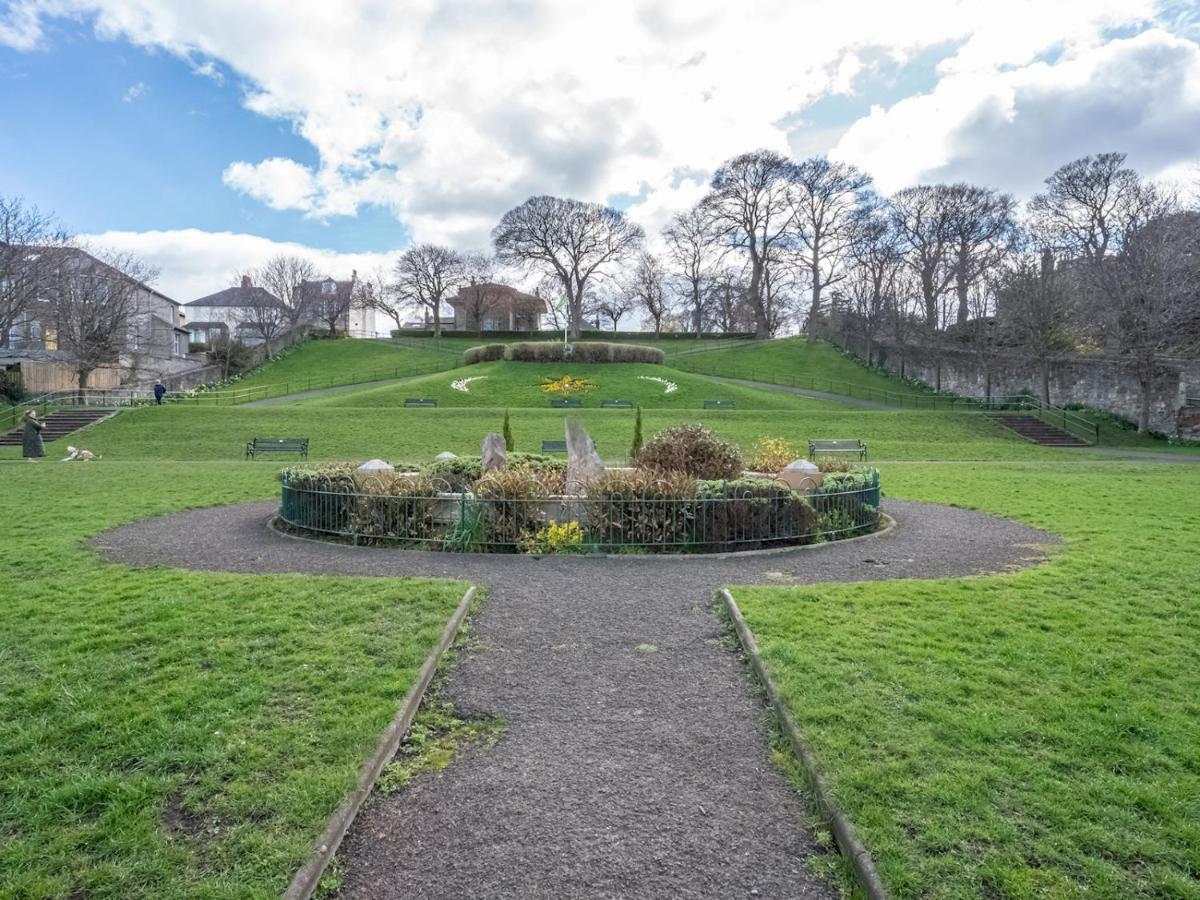 Pass The Keys Stunning Flat With Sea View And Parking Apartment Edinburgh Luaran gambar